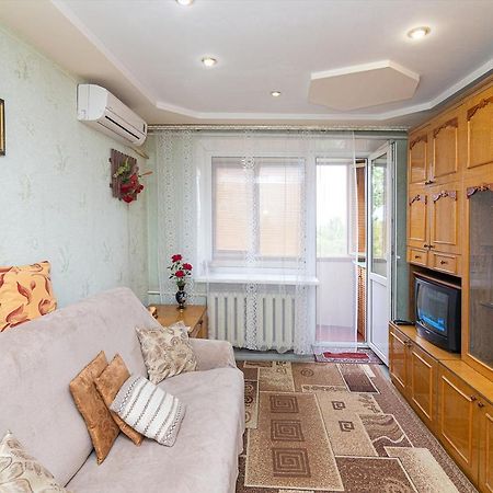 Comfortable Apartments On Hrushevskogo Street Near 16 City Hospital 第聂伯罗彼得罗夫斯克 外观 照片