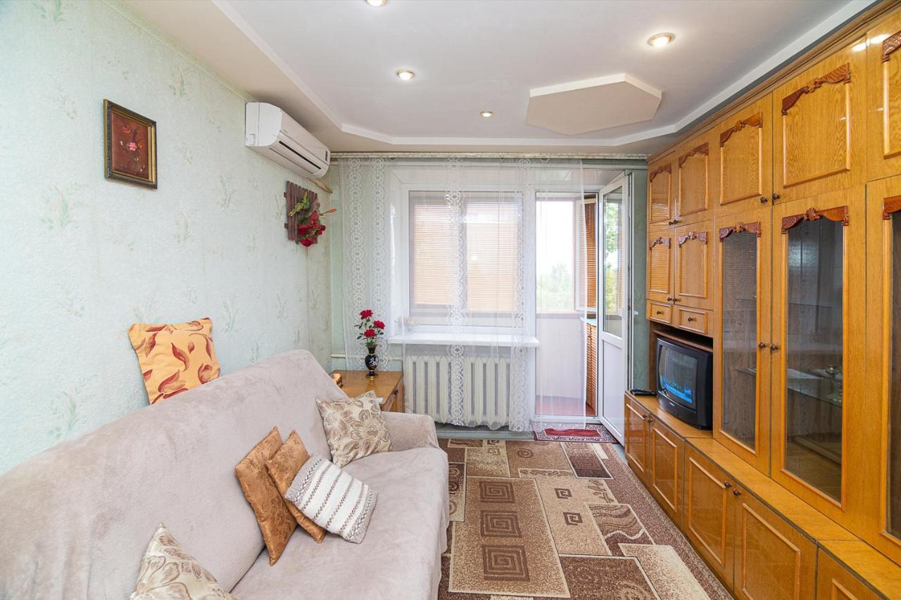Comfortable Apartments On Hrushevskogo Street Near 16 City Hospital 第聂伯罗彼得罗夫斯克 外观 照片