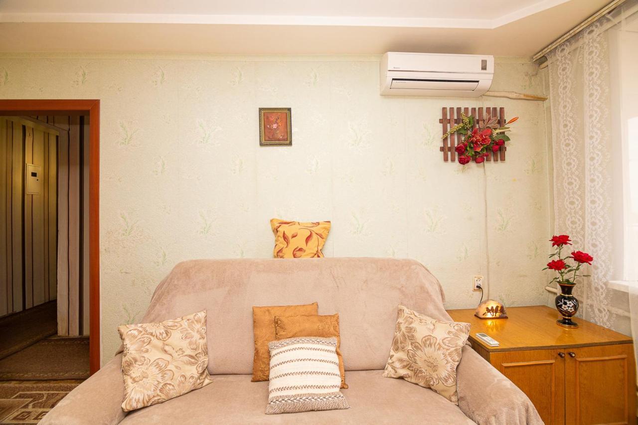 Comfortable Apartments On Hrushevskogo Street Near 16 City Hospital 第聂伯罗彼得罗夫斯克 外观 照片